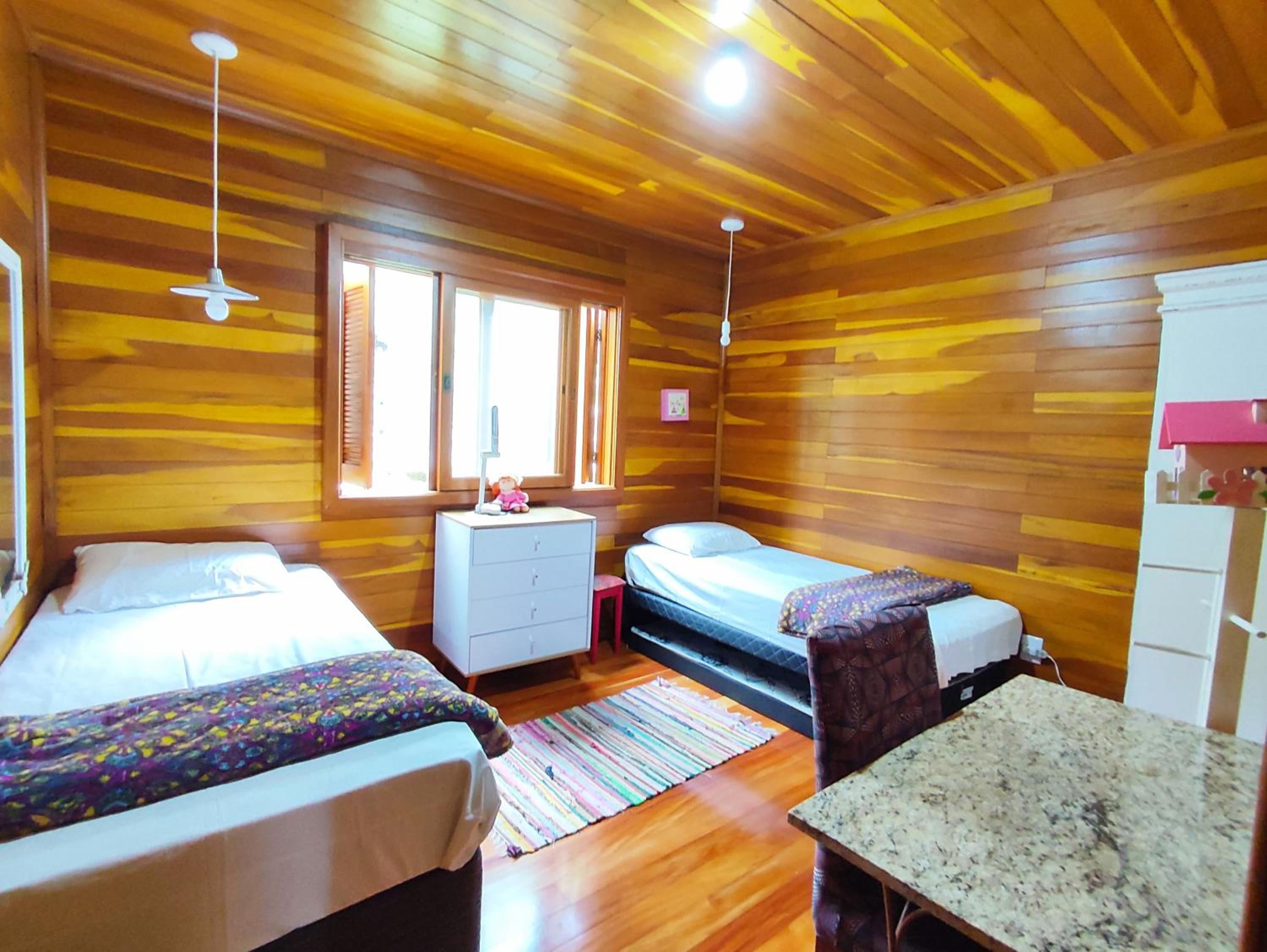 Charmosa Casa 3 quartos Lago Negro