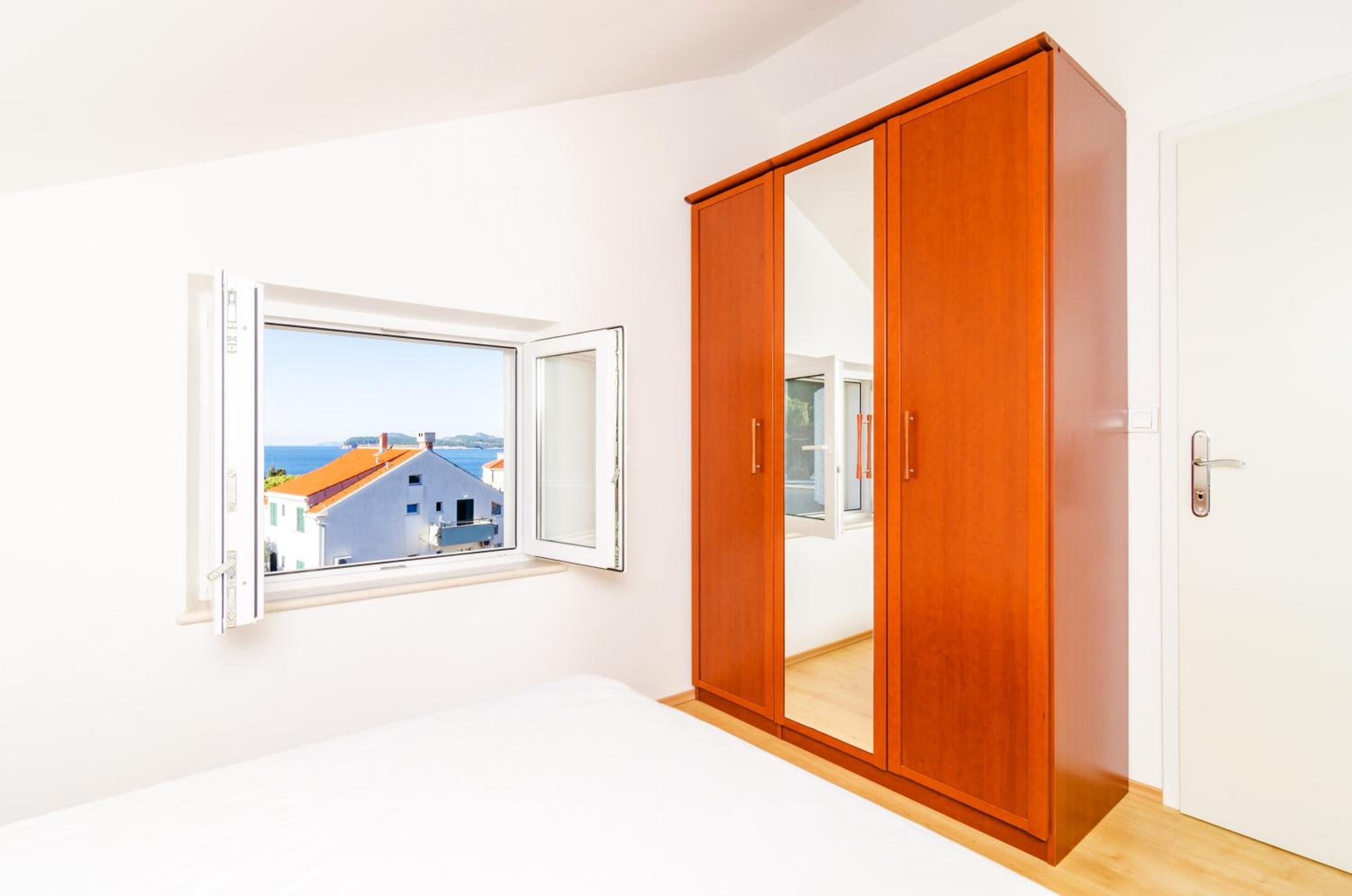 Chic Apartment with Sea View in Dubrovnik - 48 sqm
