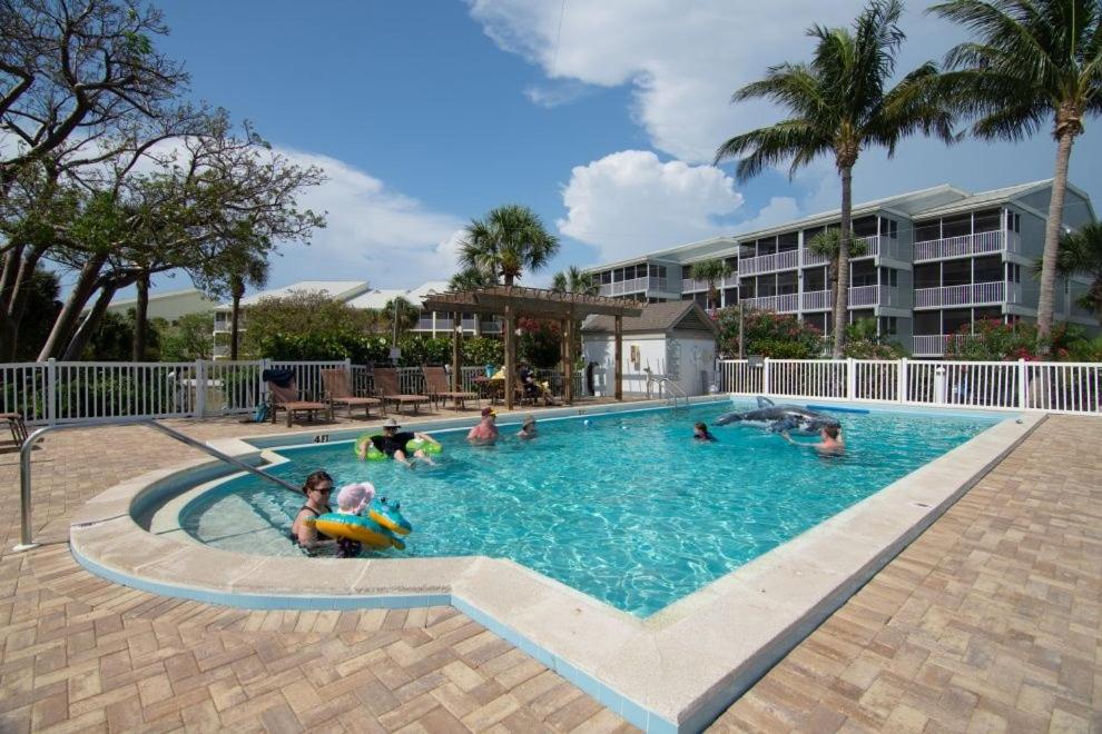 Beach Villa 2412 view 3
