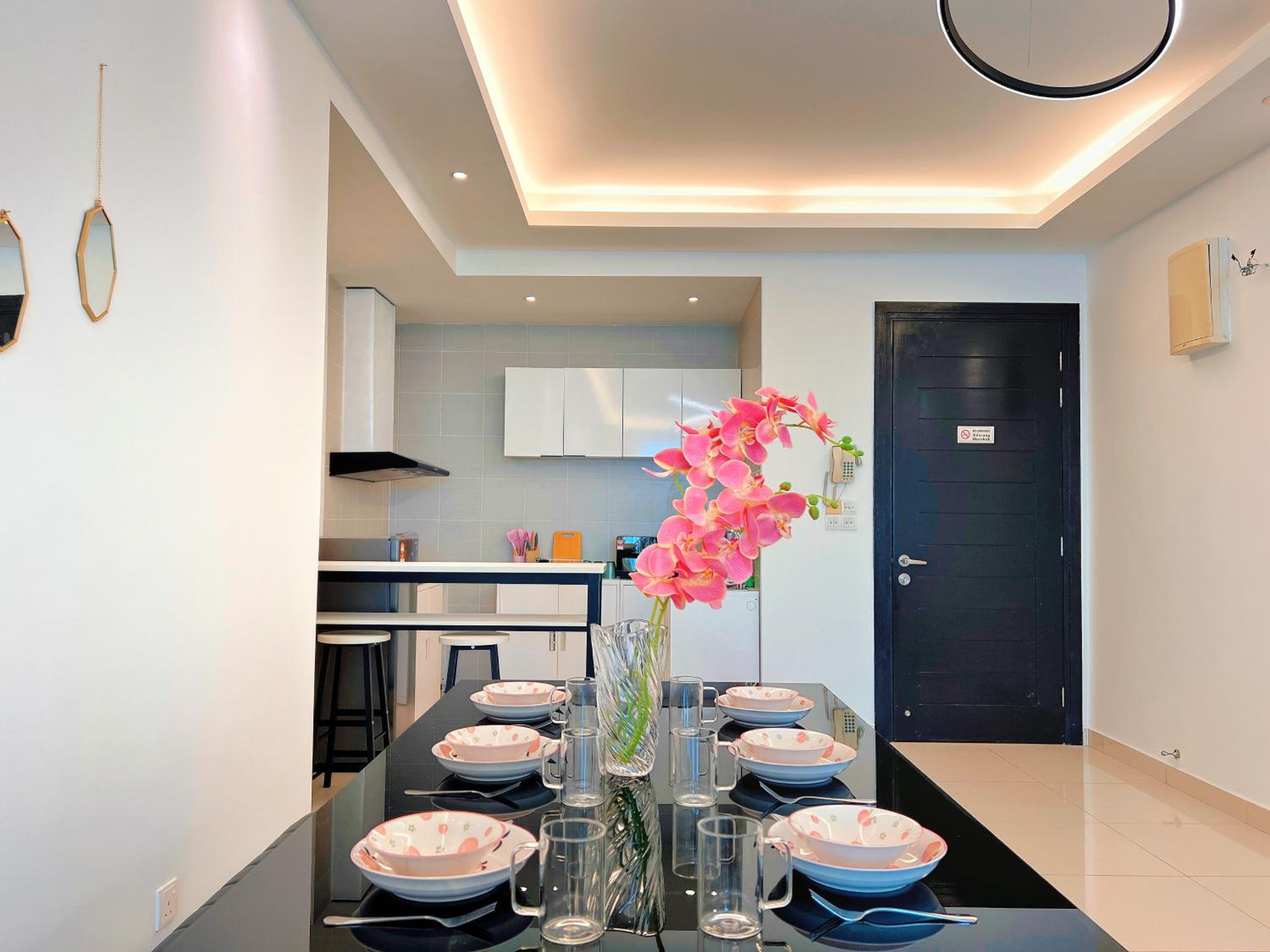 Ipoh Modern Cozy W Balcony -8pax- 3 FREE Parking by AfterTea Home photo 8