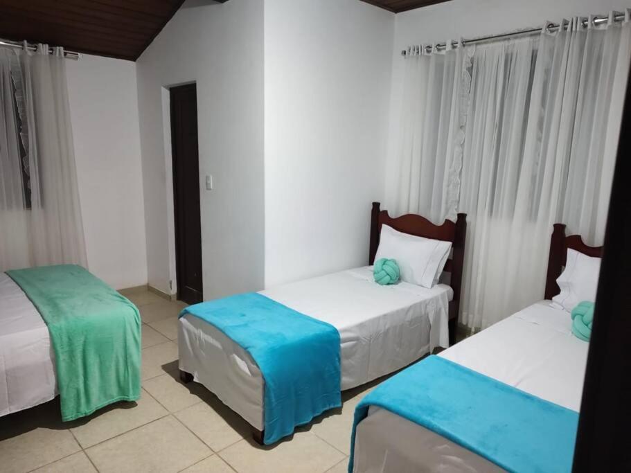Casa de Campo: Sítio Santa Helena-Mendes RJ