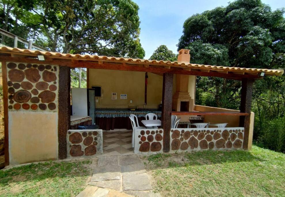 Casa de Campo: Sítio Santa Helena-Mendes RJ