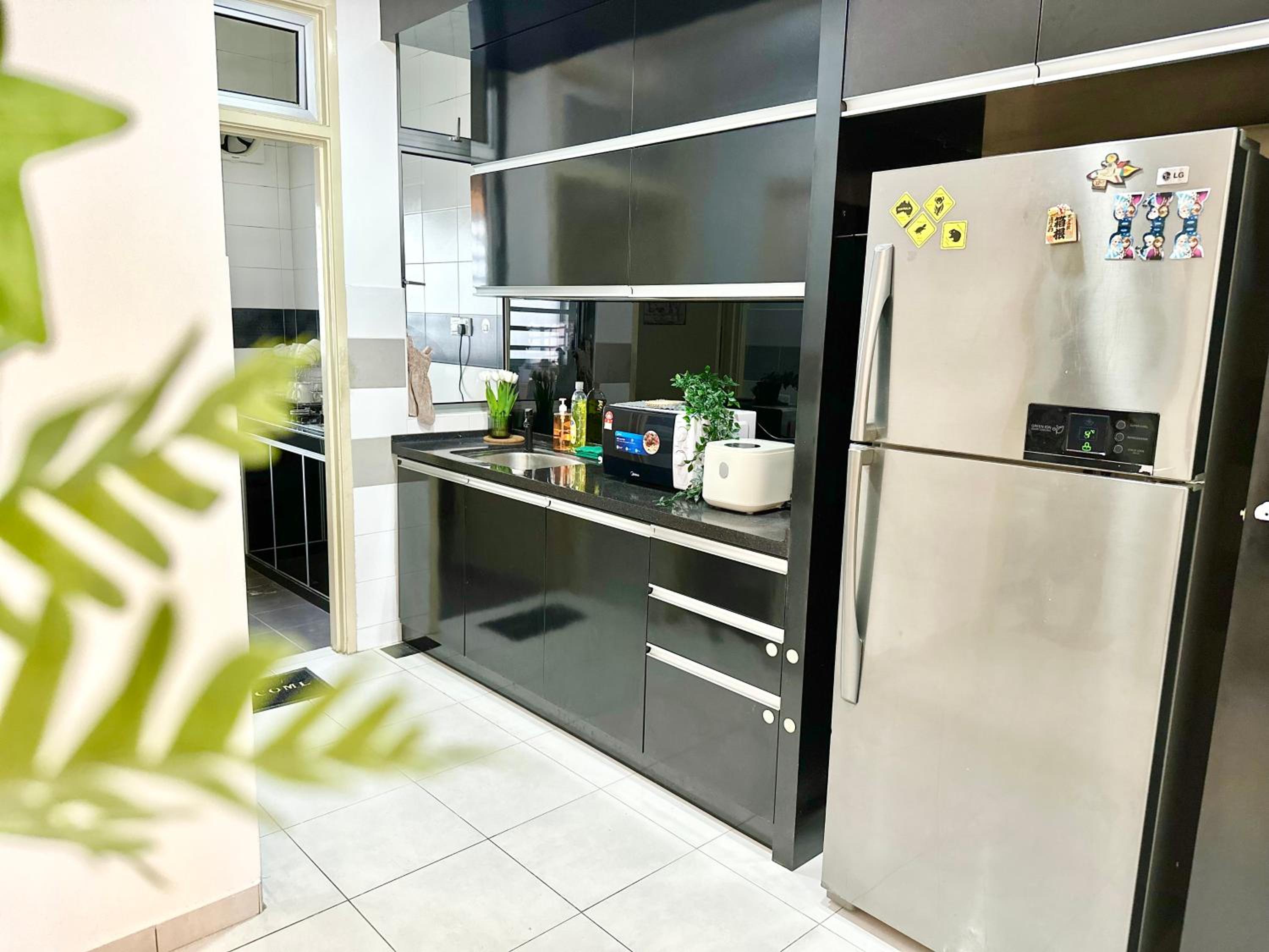 Setia Tropika Serenity: 4Bedroom Landed 12-16pax