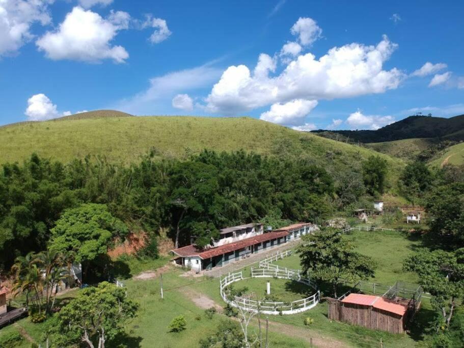 Casa de Campo: Sítio Santa Helena-Mendes RJ