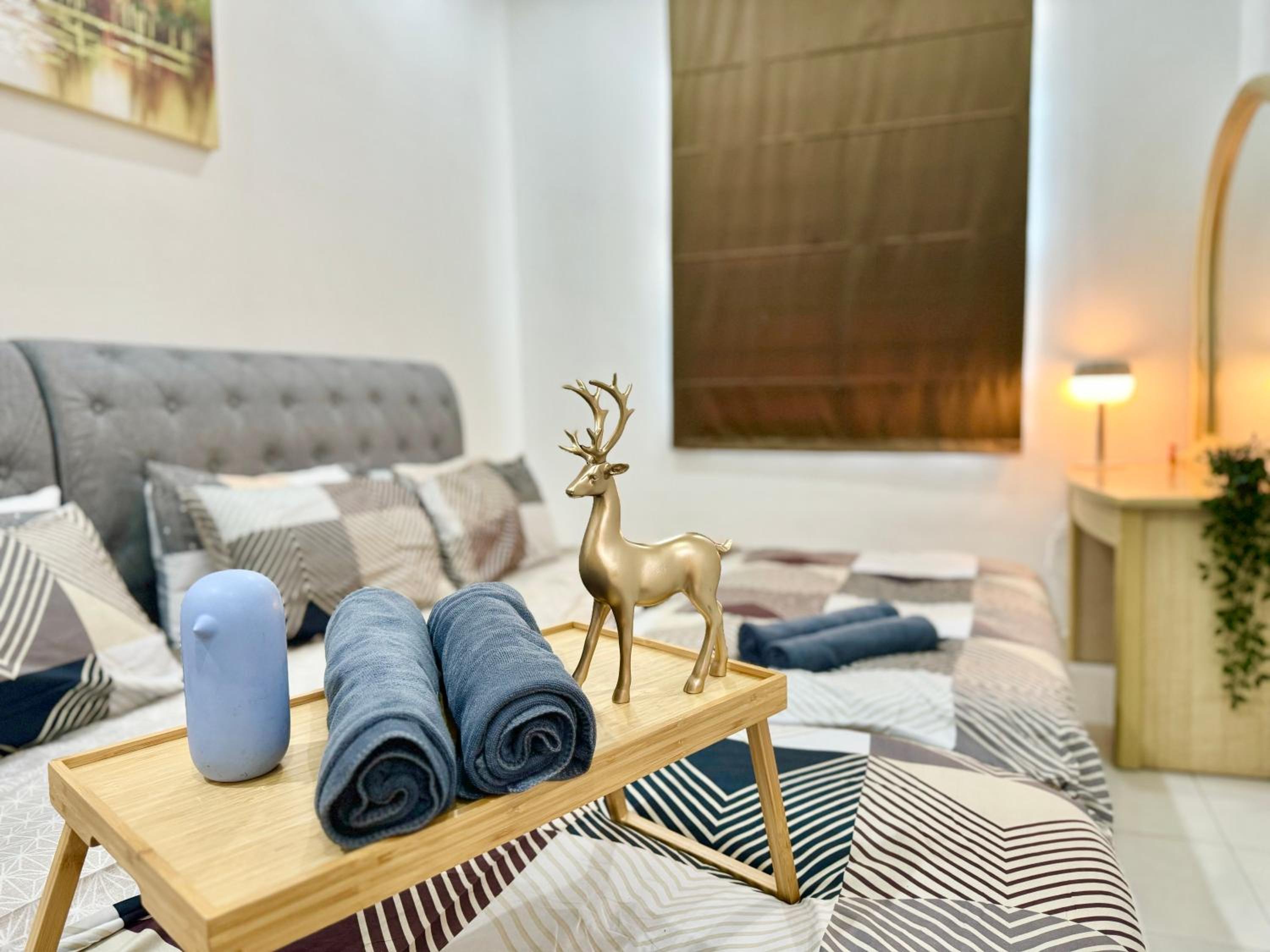 Setia Tropika Serenity: 4Bedroom Landed 12-16pax