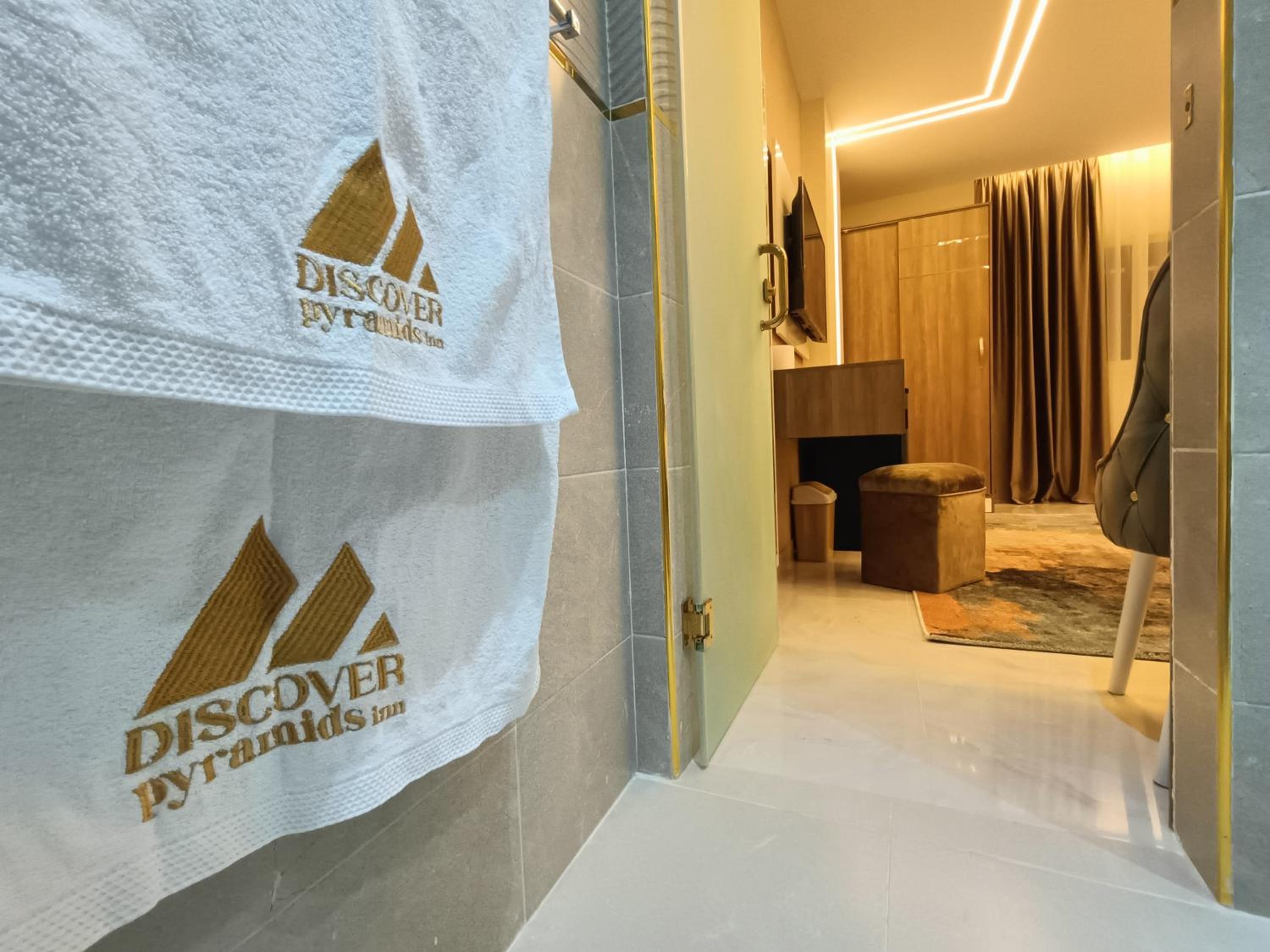 Discover pyramids inn