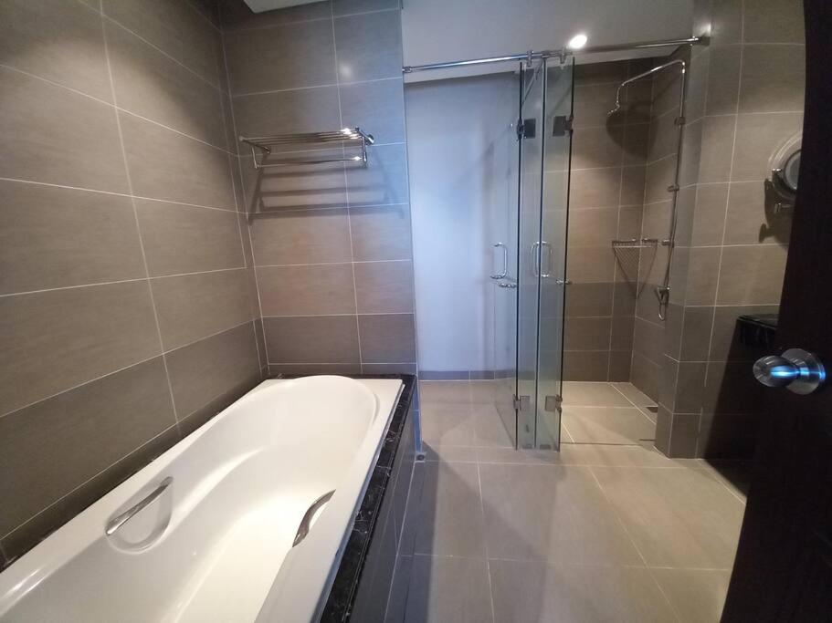 Altara Luxury Beachfront Suites