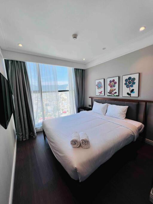 Altara Luxury Beachfront Suites