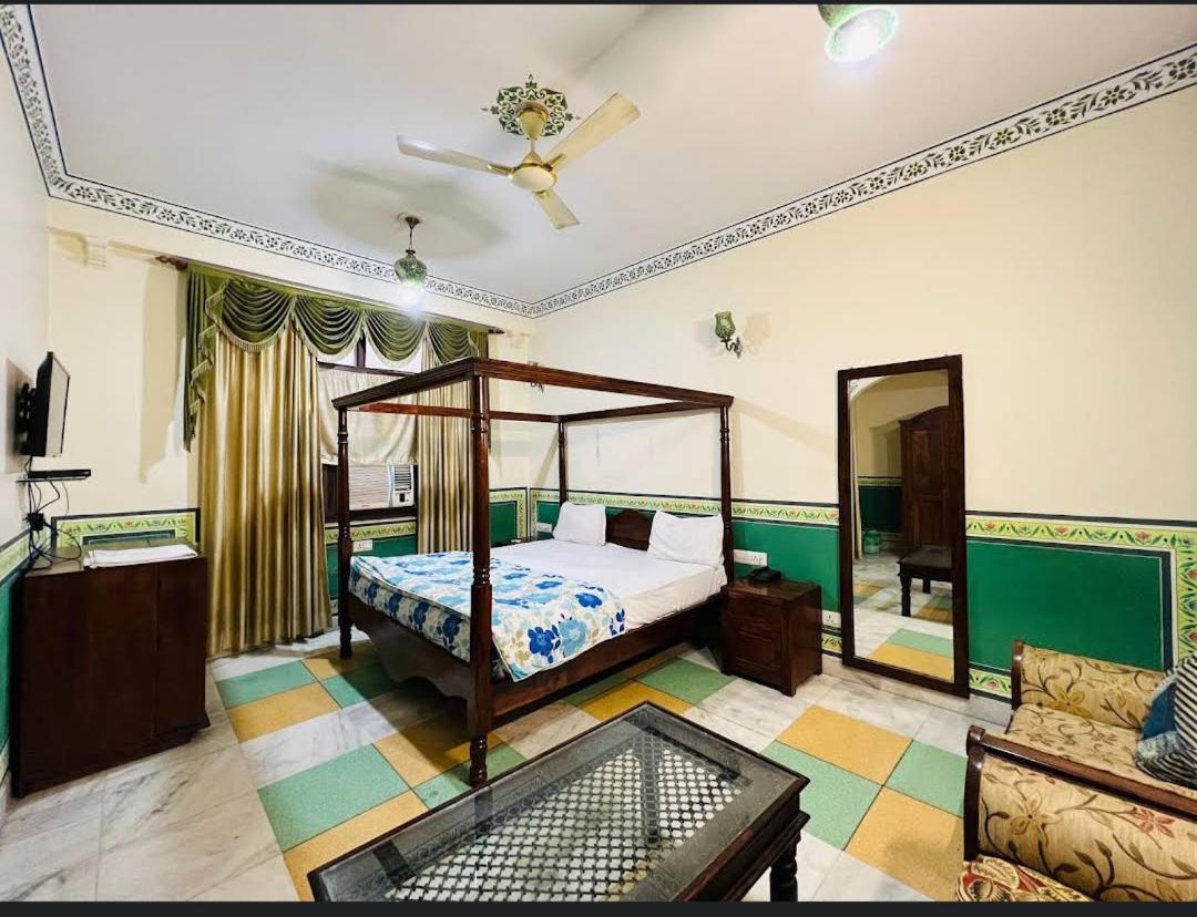 Rani Mahal Hotel