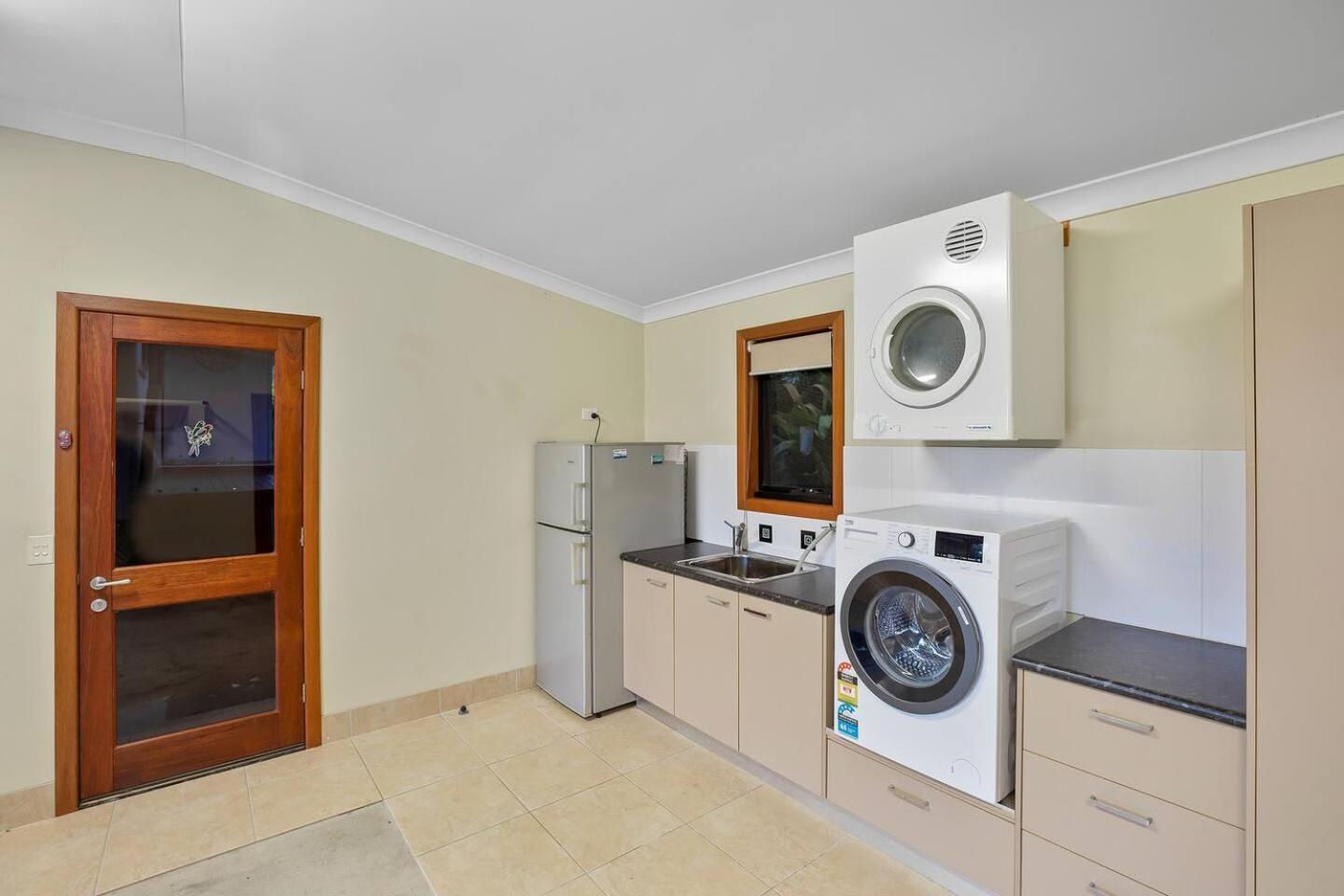 Spring is Here! Enjoy Exclusive Access for 9, Pool, Media Room, Acreage Estate in Magical Sunshine Coast