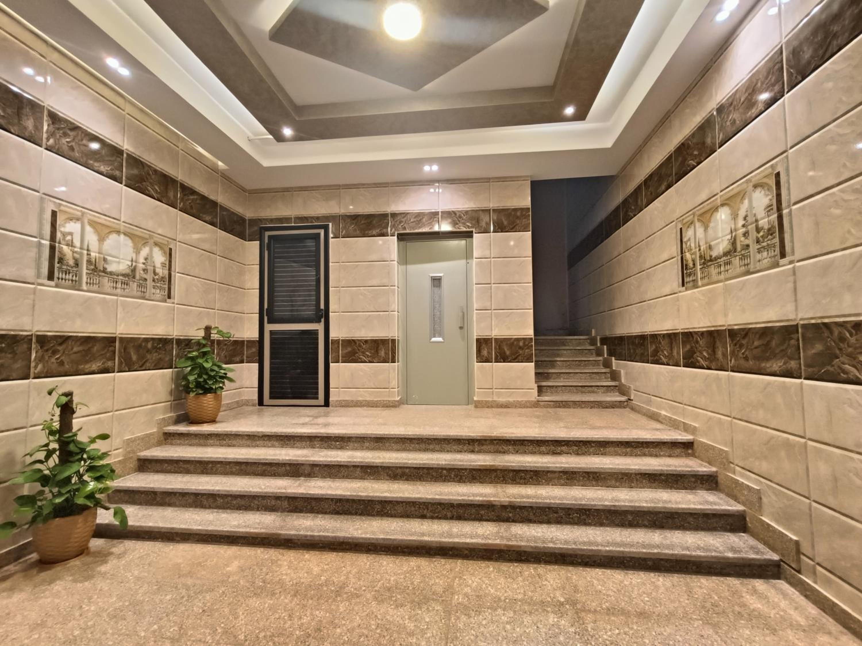 Discover pyramids inn