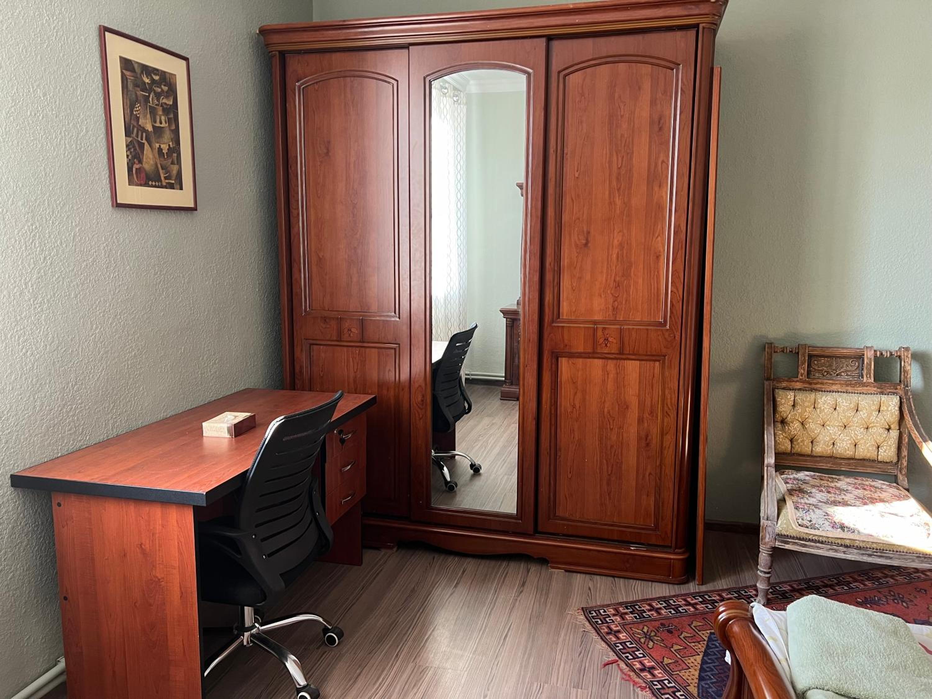 Rooms in a Big Beautiful house, Yerevan