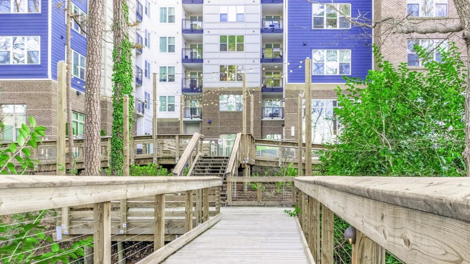 Raleigh Vacations - Modish and Spacious Apartments at The Exchange on Erwin in Durham, North Carolina - Property Image 15