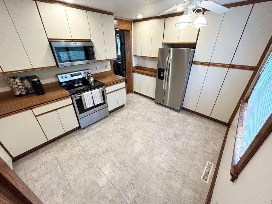 Spacious Home Lake Minnetonka Downtown Excelsior