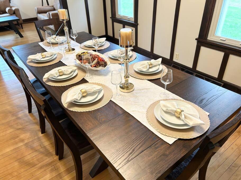 Spacious Home Lake Minnetonka Downtown Excelsior