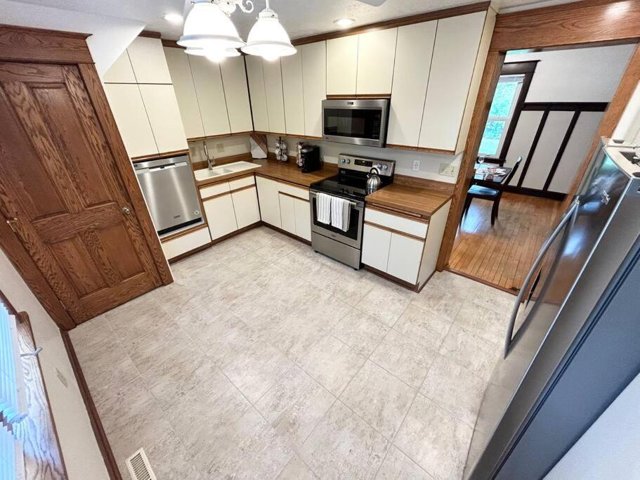 Spacious Home Lake Minnetonka Downtown Excelsior