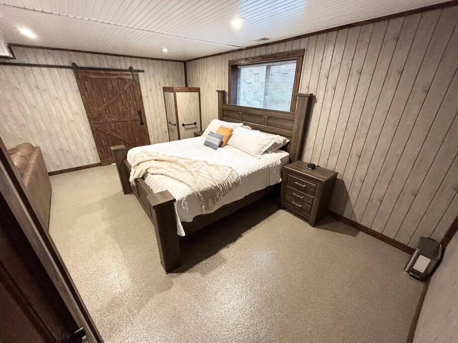 Spacious Home Lake Minnetonka Downtown Excelsior