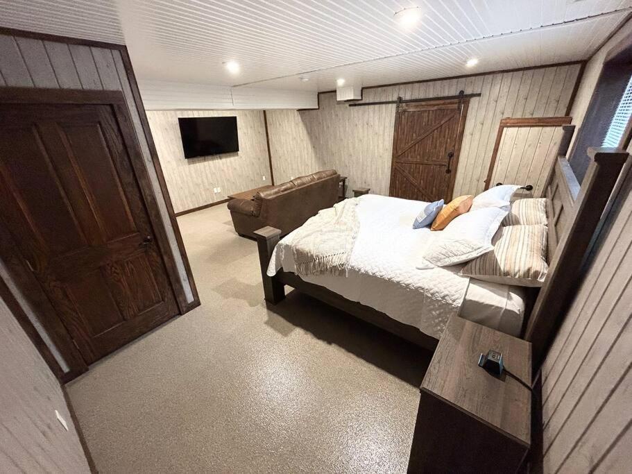 Spacious Home Lake Minnetonka Downtown Excelsior