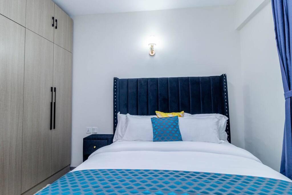 Glamorous 2 bedroom in Kilimani view 2