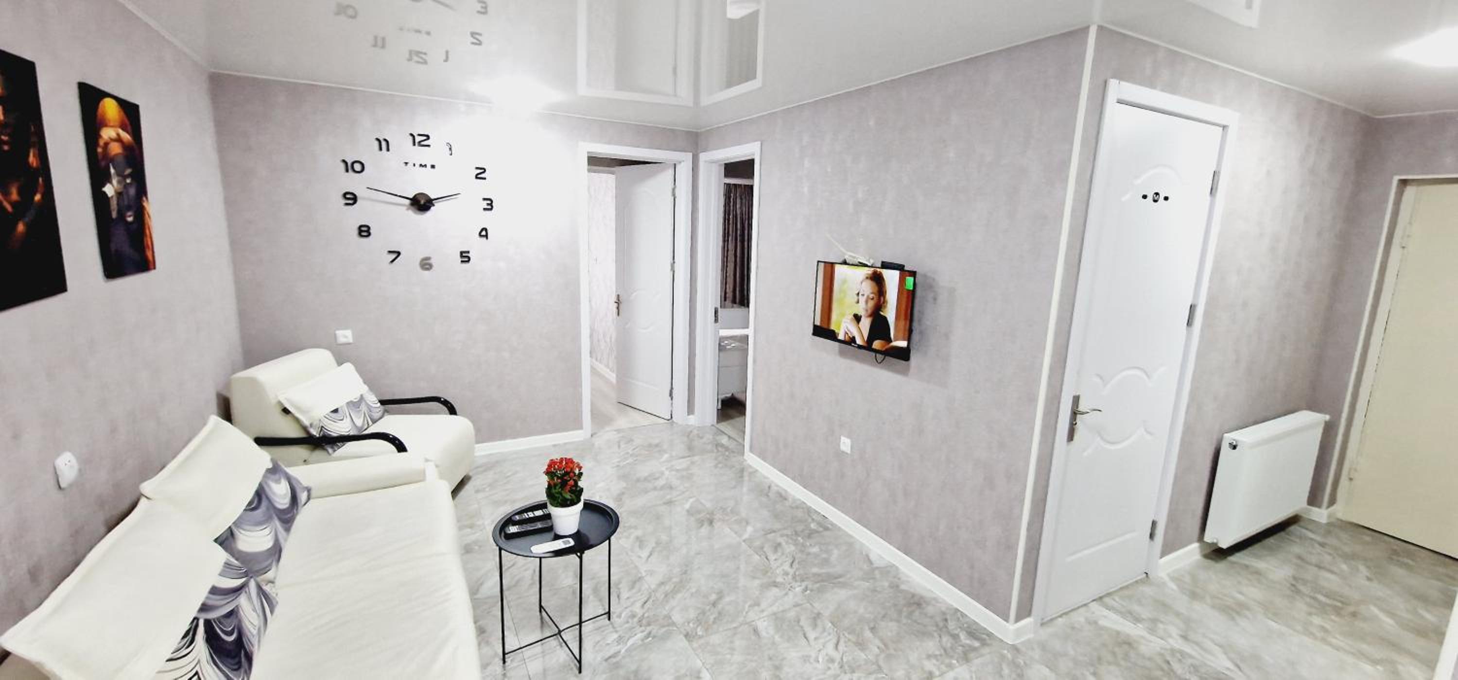 Two-Bedroom Apartment in Kutaisi Nest 1, New Linen, Free Parking view 3