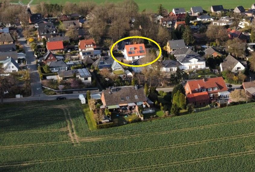 Helle, großzügige Ferienwohnung für 2 - 3 Personen mit Parkplatz + E-Ladestation in Buchholz, Nordheide