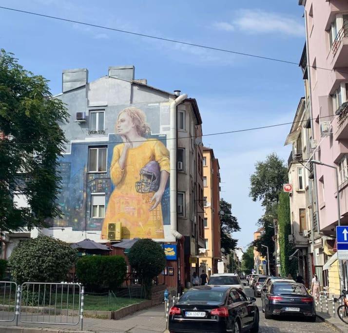Beauty downtown - TOP CENTER