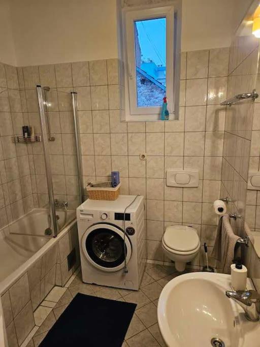 Zagreb Central 2BR + Parking view 4