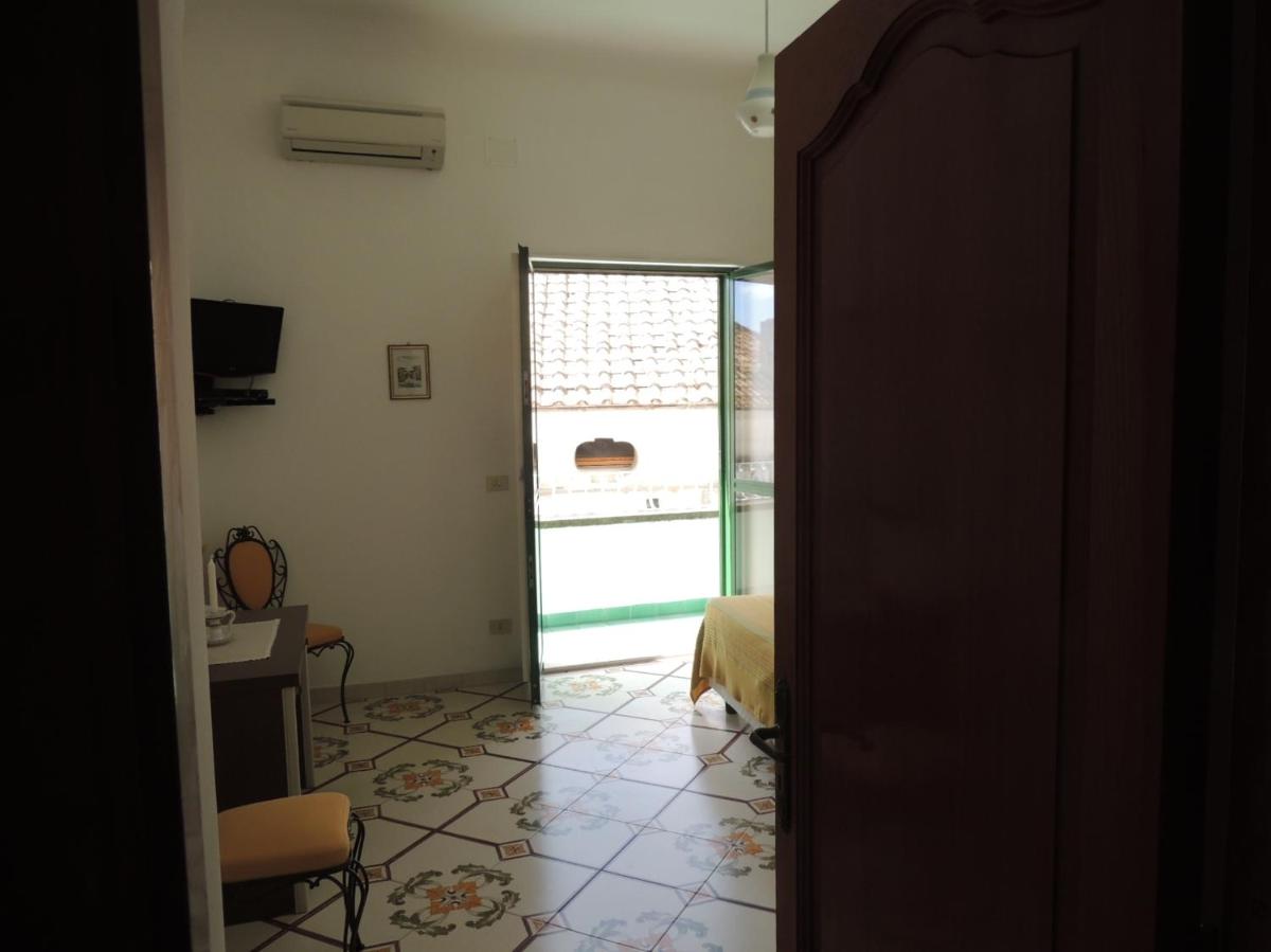 Photo 47
