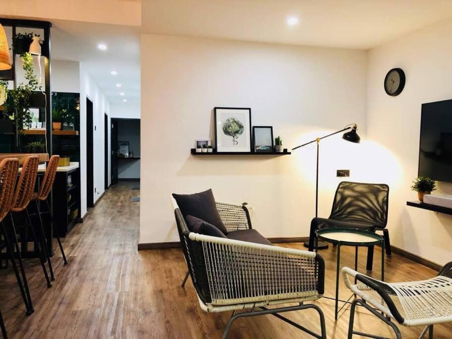 [19 Fomecs House] NEW*4BR near Jonker Melaka photo 1