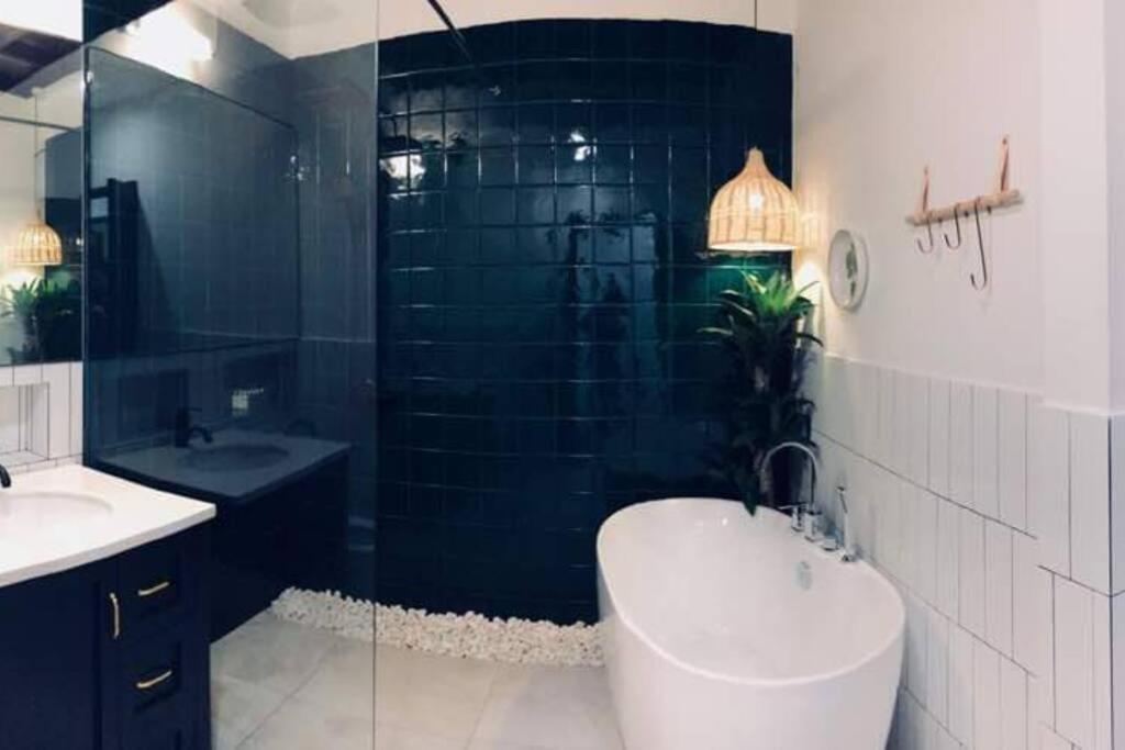 [19 Fomecs House] NEW*4BR near Jonker Melaka photo 5