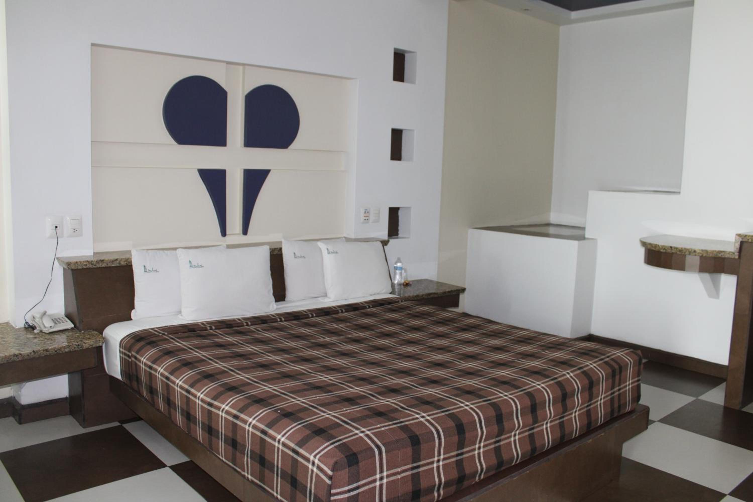 Ensenada Vacations - Motel Dubai Ensenada - Property Image 1