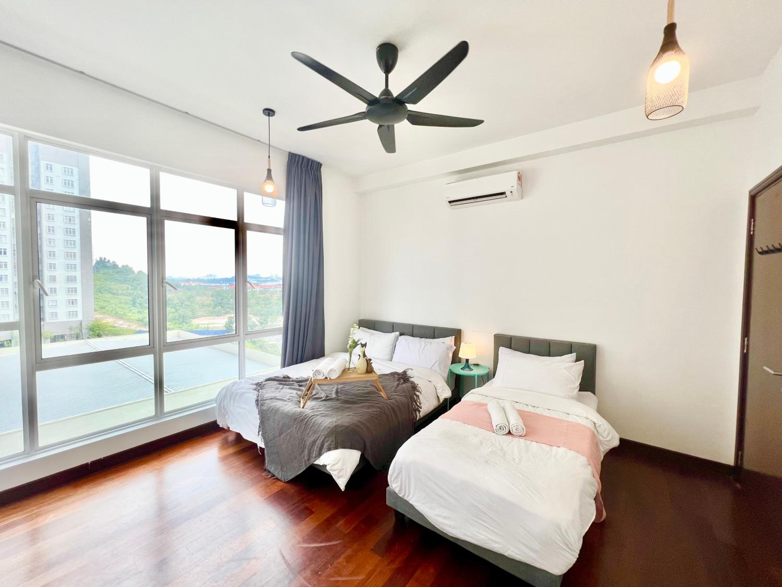 O2 1-10Pax Pavilion Bukit Jalil 3Room Balcony WiFi
