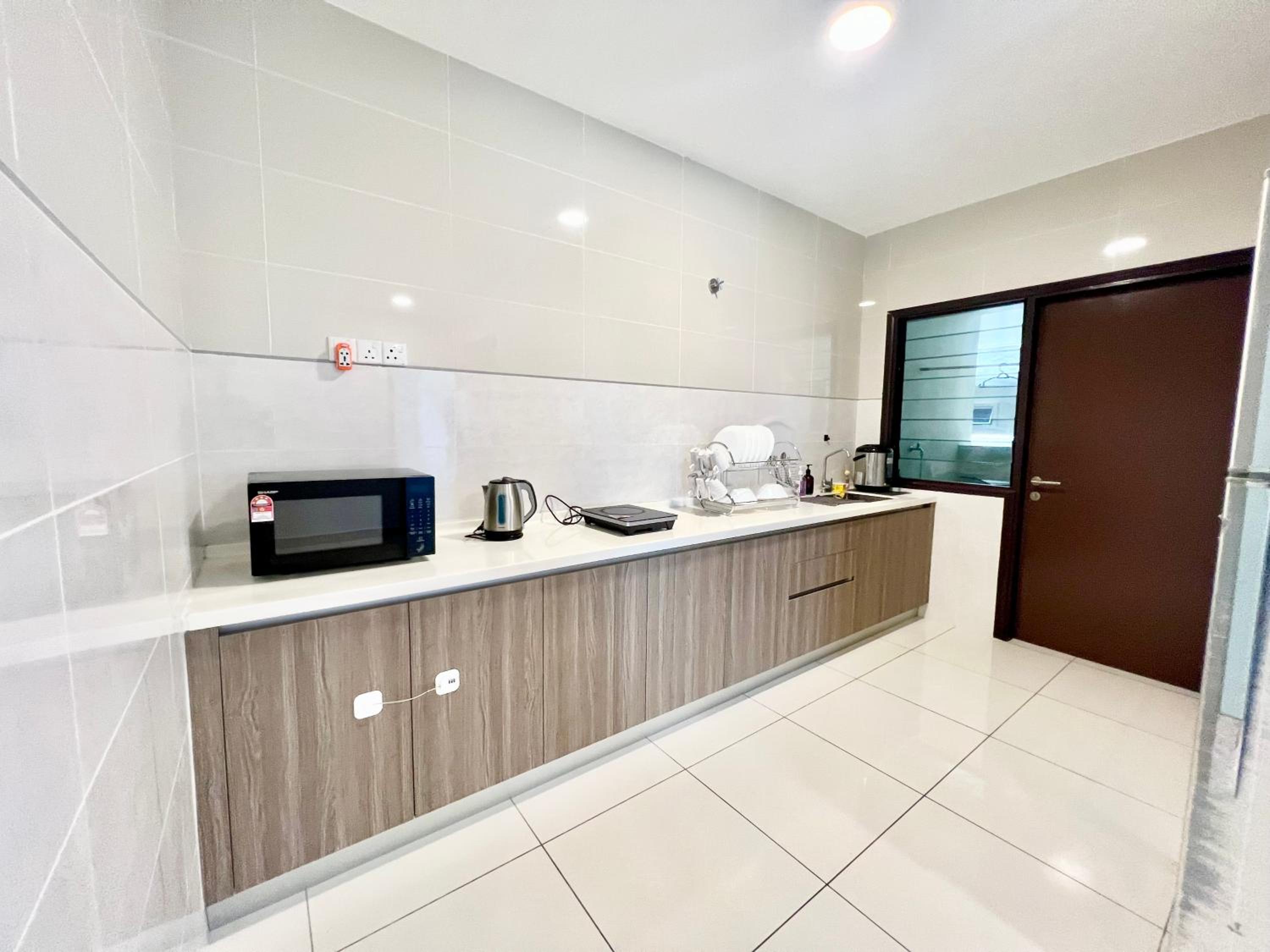O2 1-10Pax Pavilion Bukit Jalil 3Room Balcony WiFi