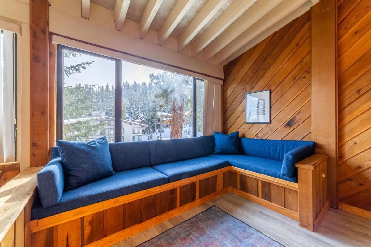 #438 - Ski-In Ski-Out Condo - Mountain Views & Jacuzzi view 4