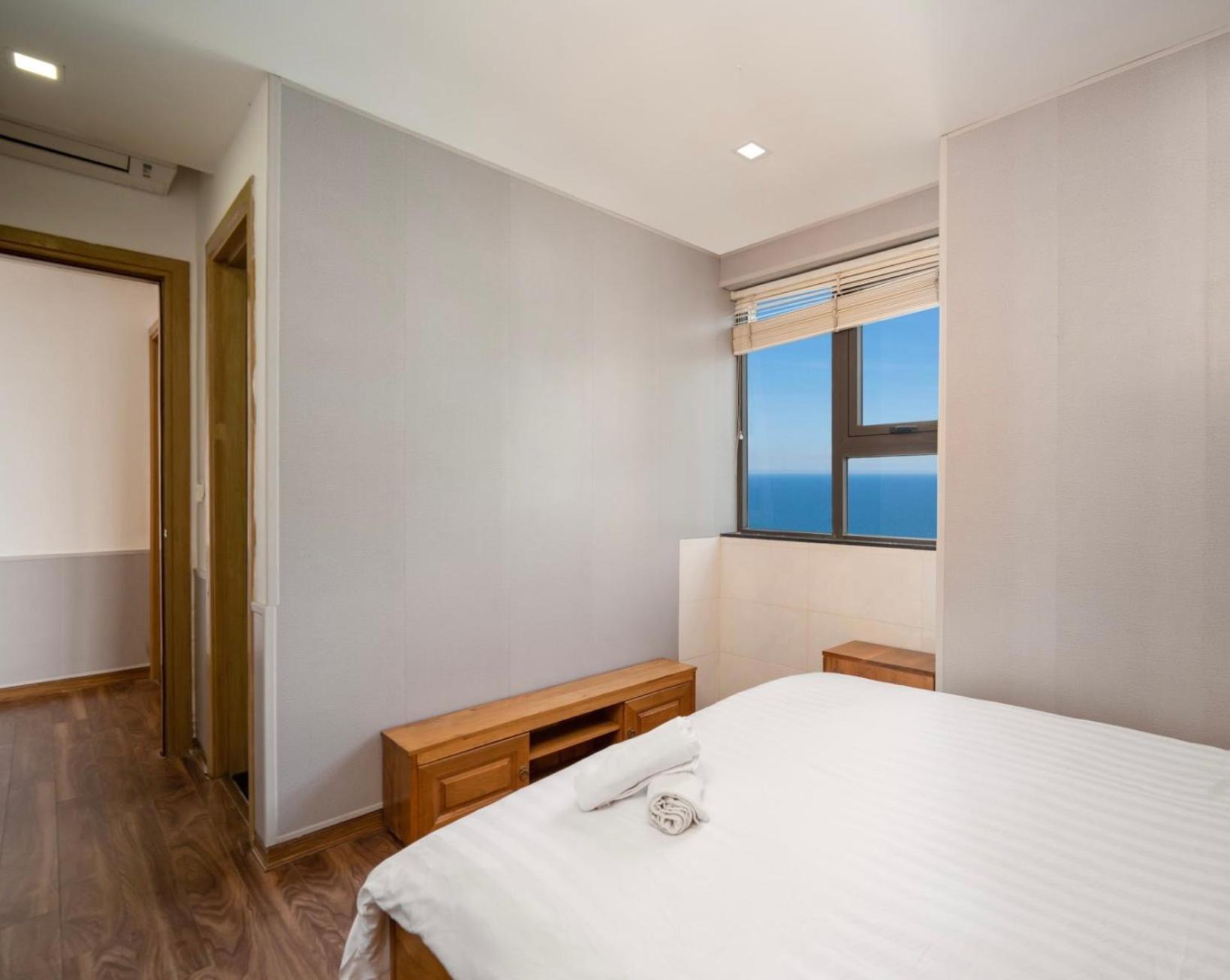 HuyenNhy's High-Floor Room
