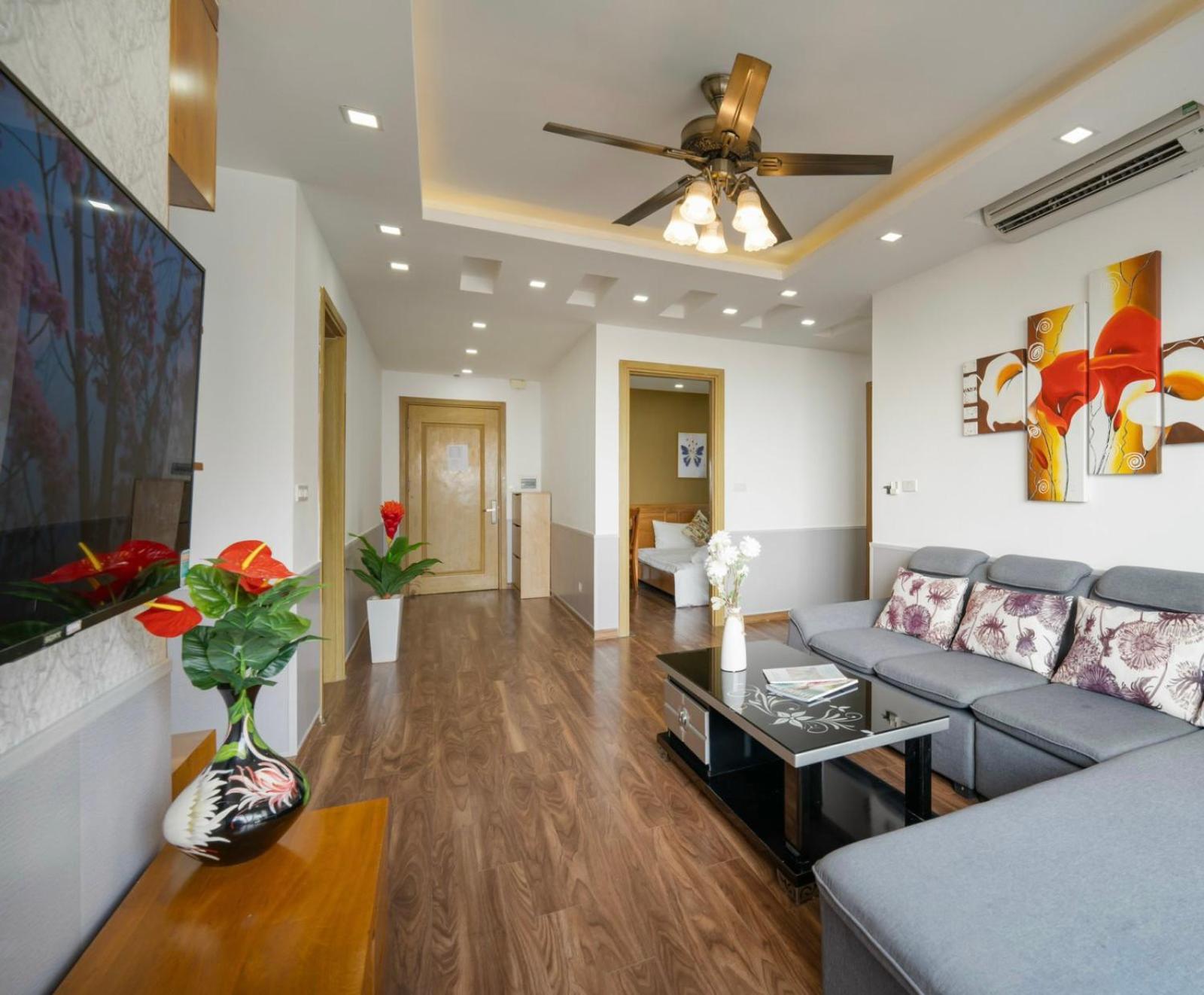 HuyenNhy's High-Floor Room