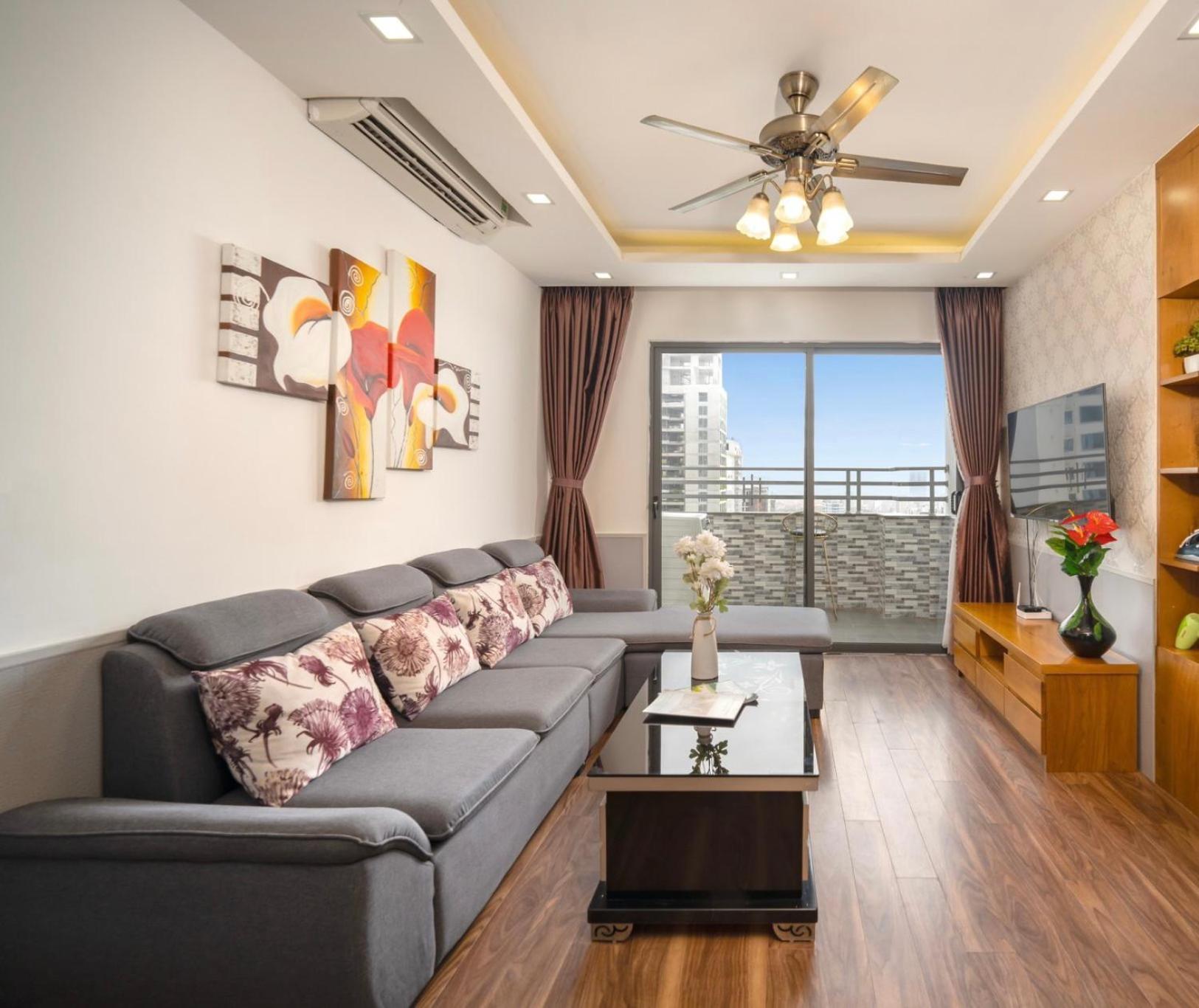HuyenNhy's High-Floor Room