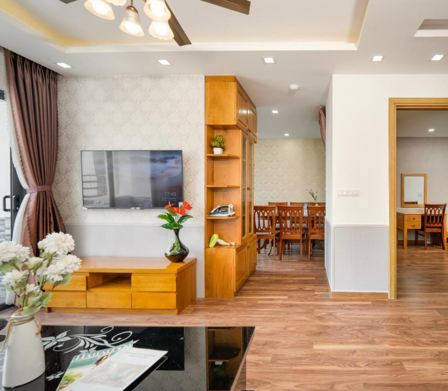HuyenNhy's High-Floor Room