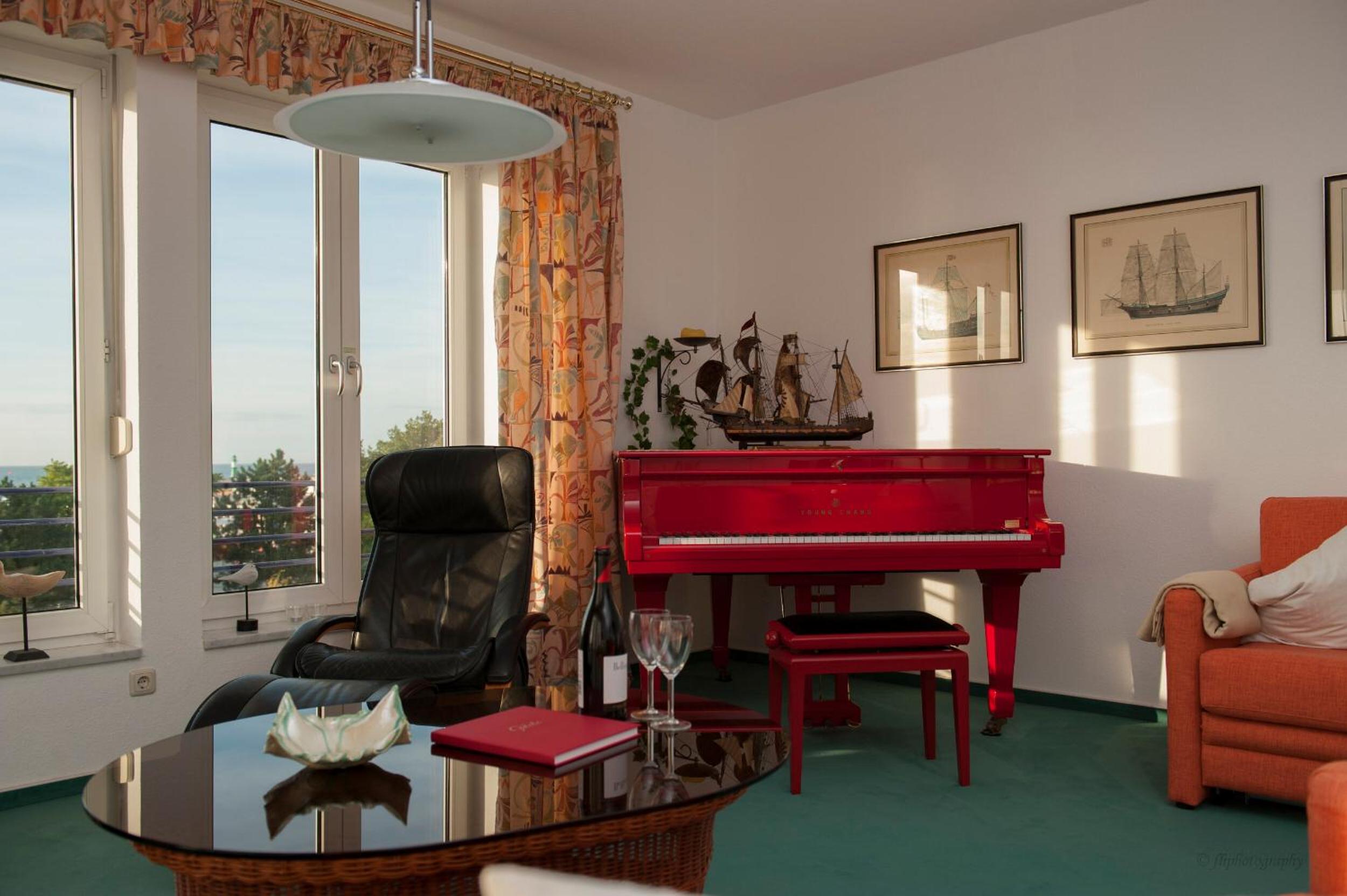 Villa Meerblick Warnemünde - Ferienwohnung mit Meerblick in erster Reihe zum Strand und Promenade
