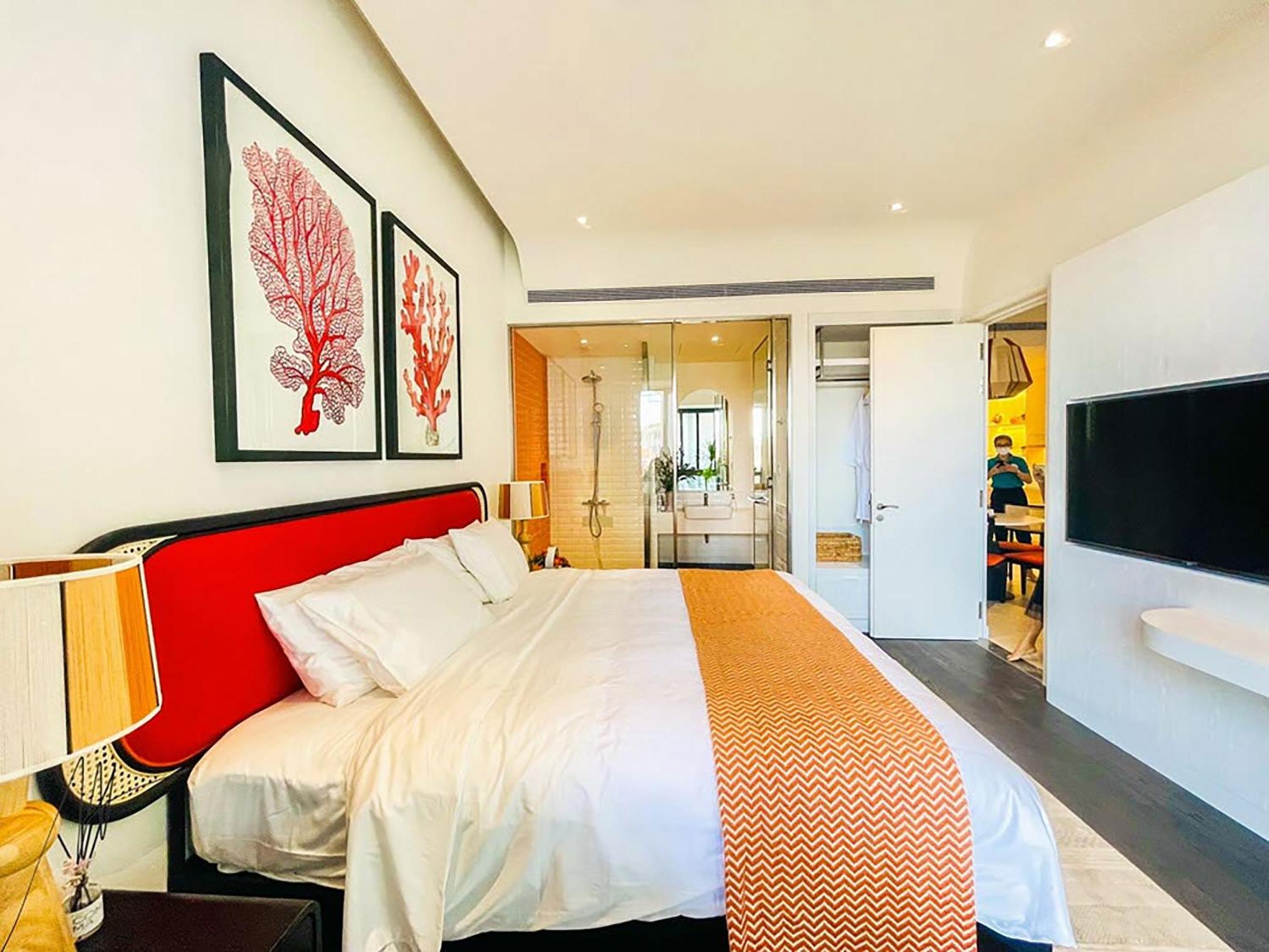 hotel room