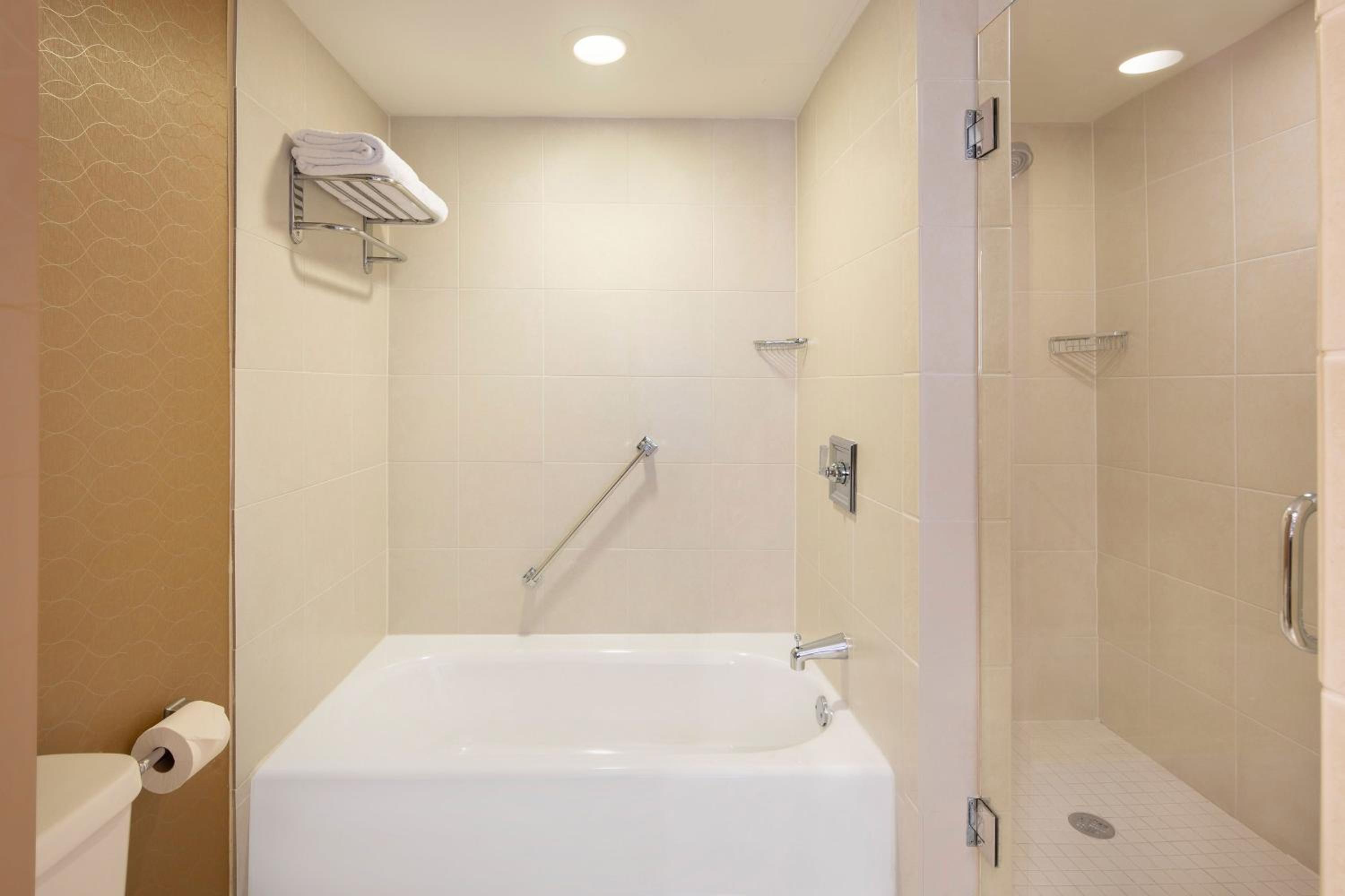 Fort Lauderdale Vacations - Sheraton Suites Fort Lauderdale West - Property Image 2