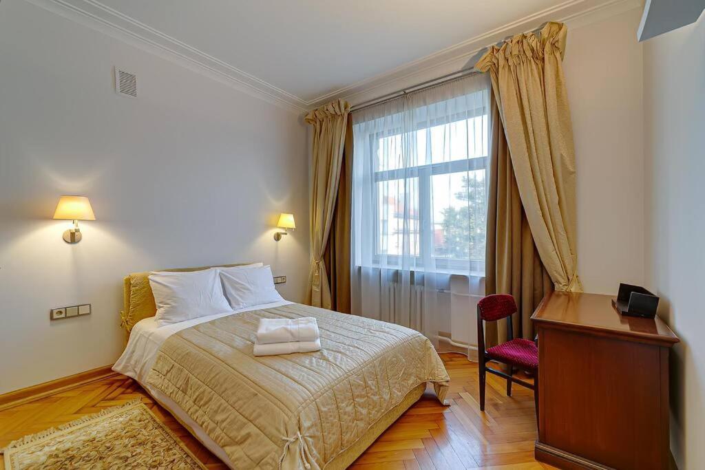 Arena Park Apartment