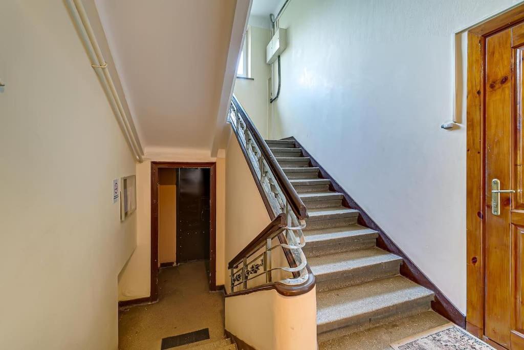 Arena Park Apartment
