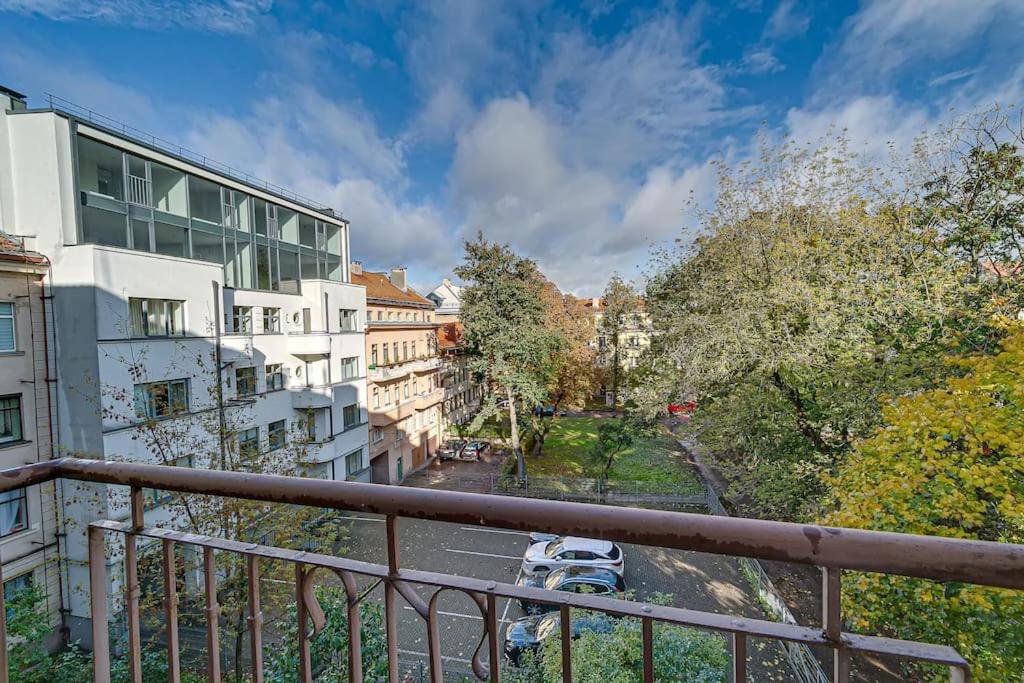 Arena Park Apartment