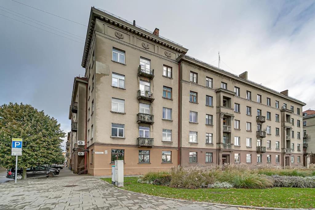 Arena Park Apartment