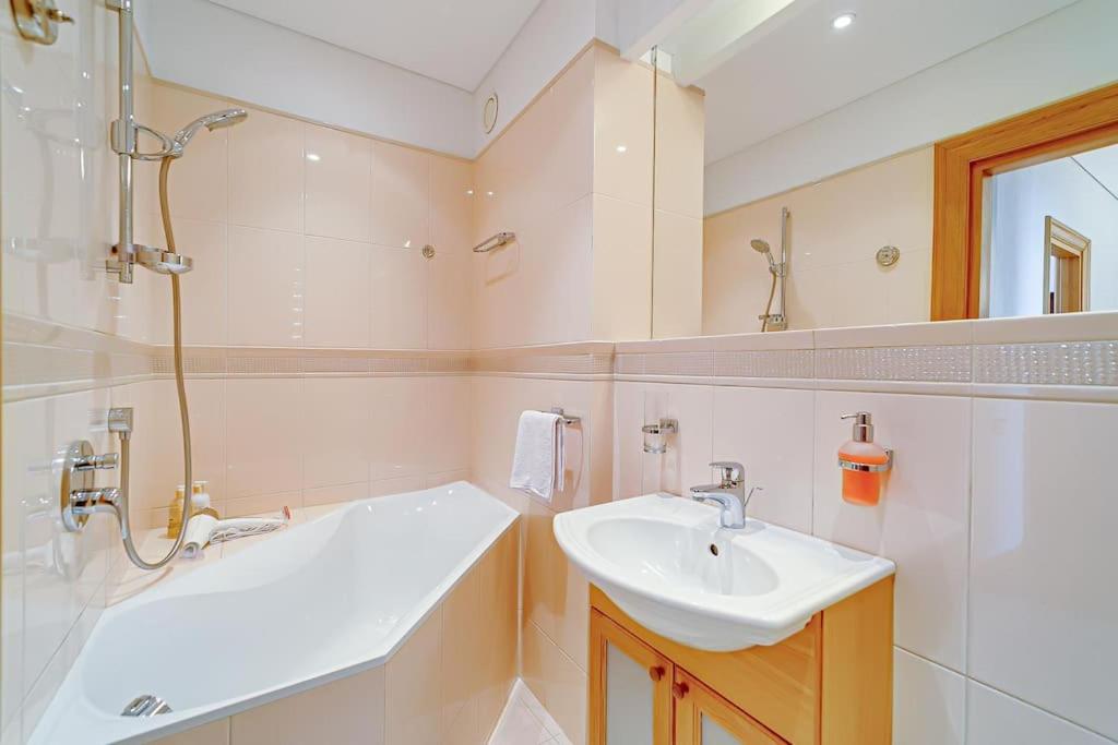 Arena Park Apartment