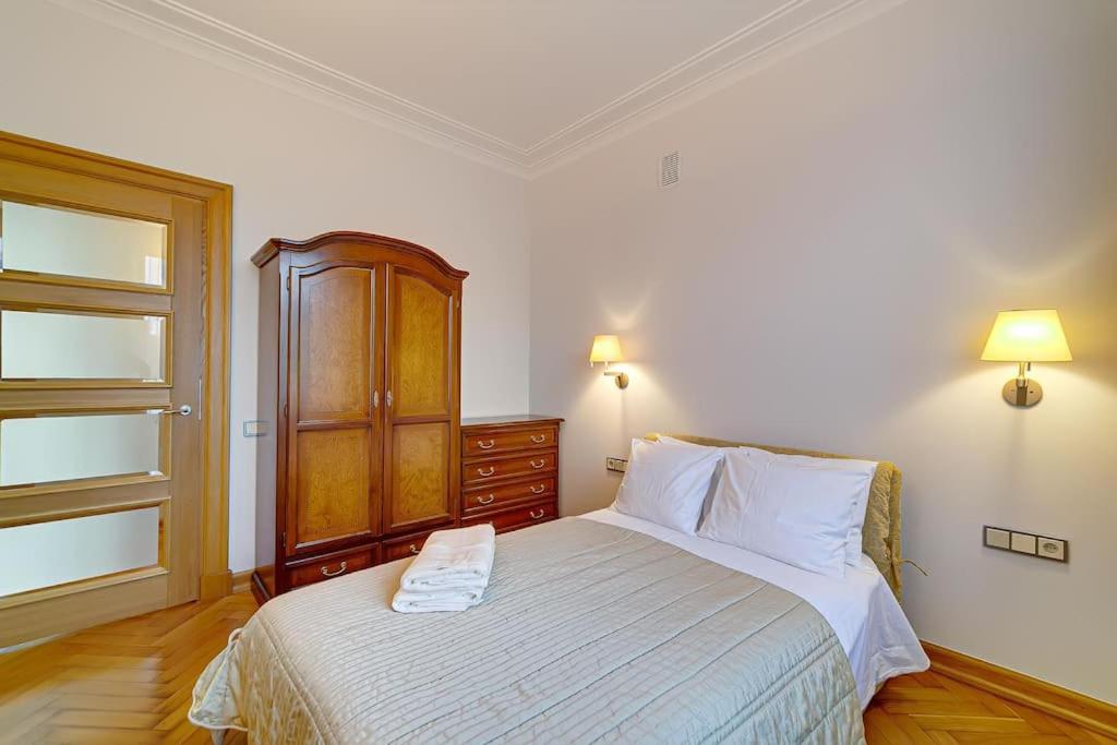 Arena Park Apartment