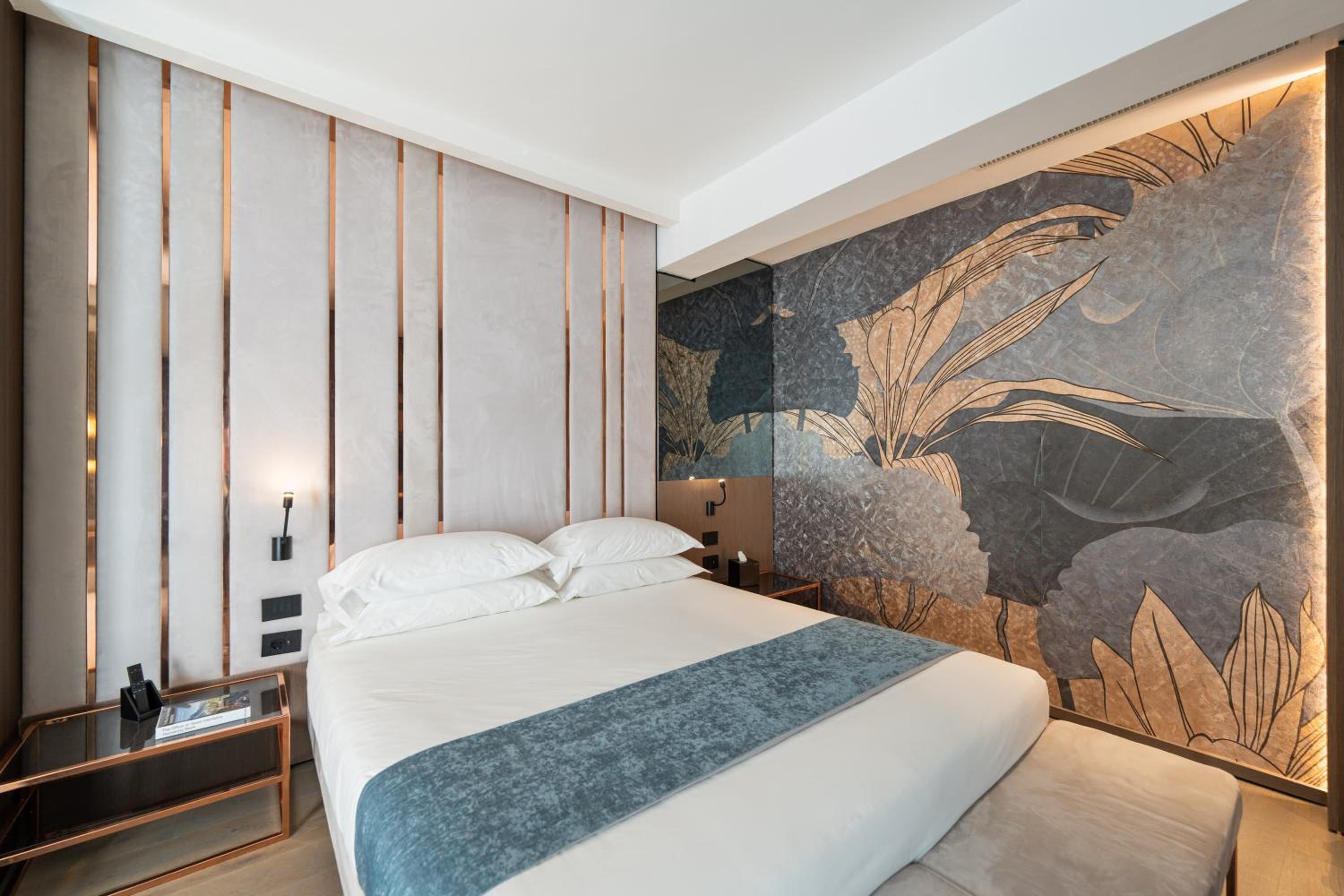 Agra Suites