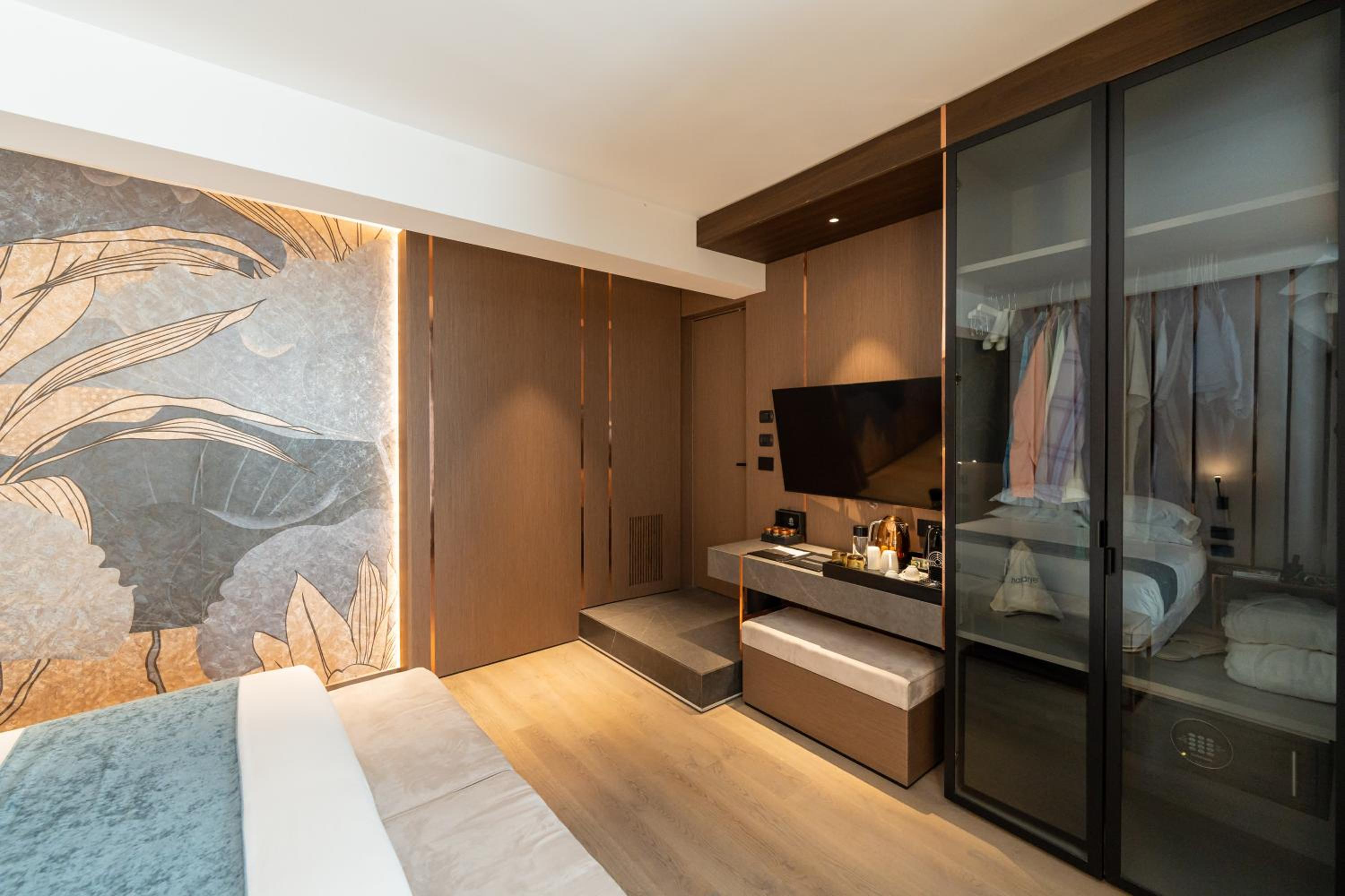 Agra Suites