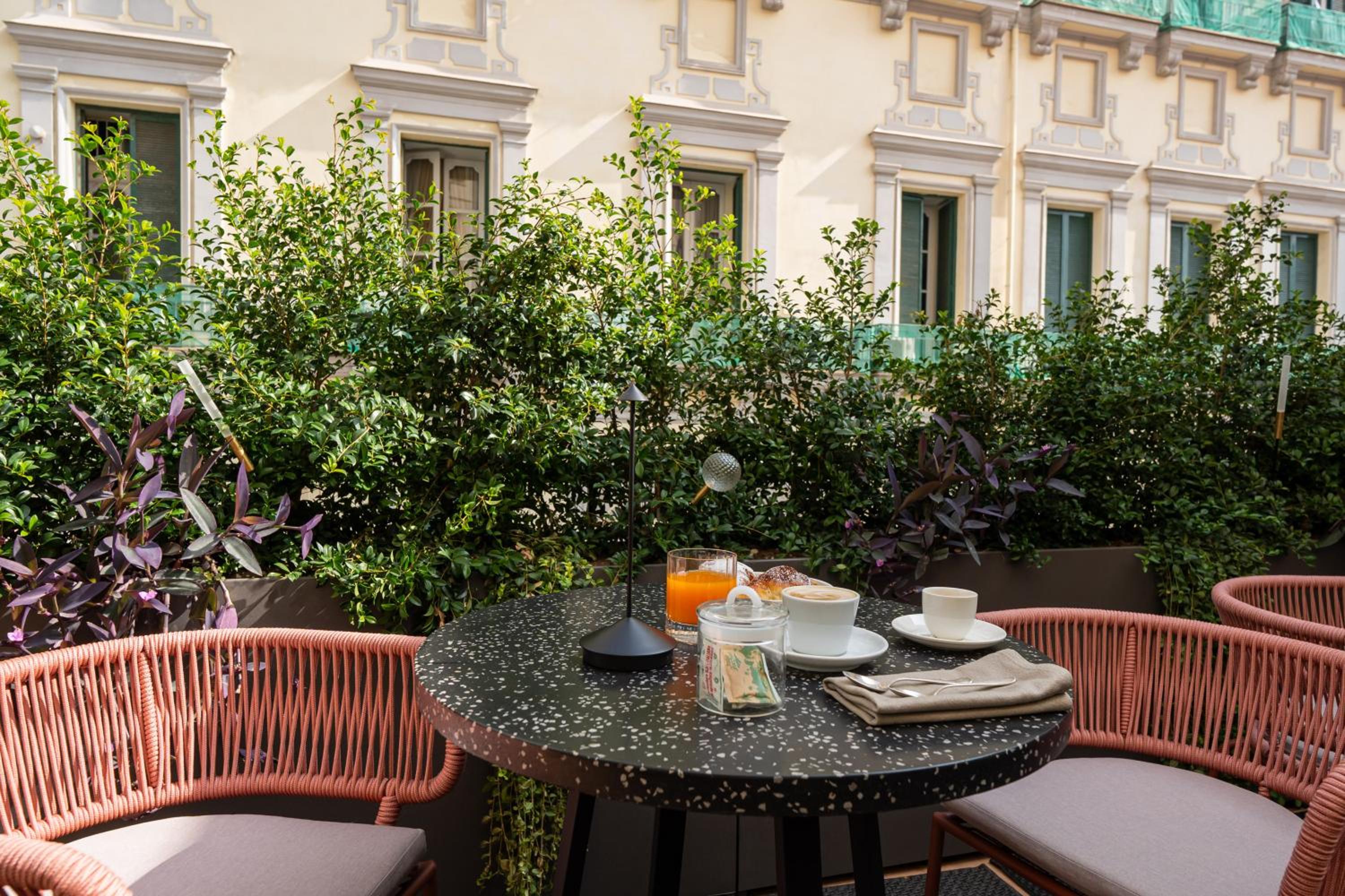 Agra Suites